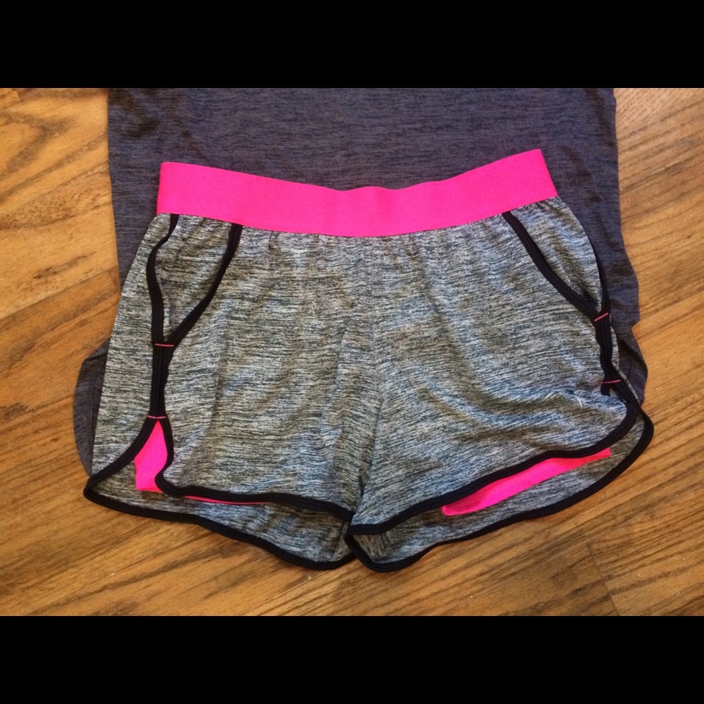 Danskin now workout shorts size S
